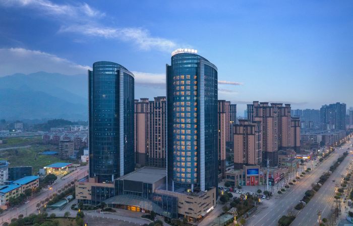 Country Inn & Suites by Radisson Hotel (Guangan Huayingshan)