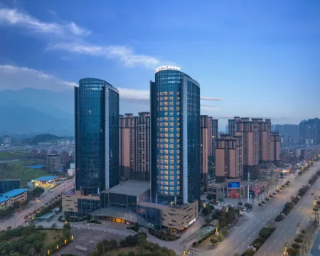 Country Inn & Suites by Radisson Hotel (Guangan Huayingshan) Hotels in Huaying