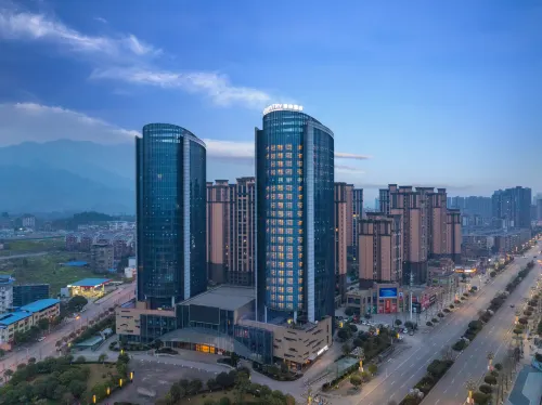 Country Inn & Suites by Radisson Hotel (Guangan Huayingshan) Hotels in Huaying