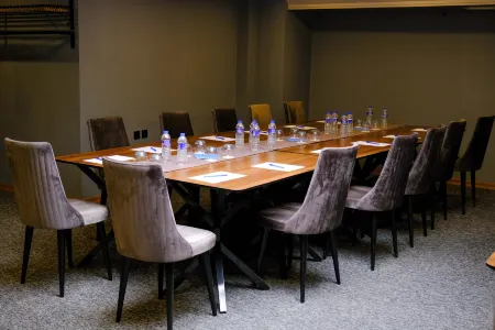 Bursa Loyal City Hotel & Spa Отели рядом с достопримечательностью «Emir Sultan Cami»