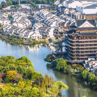 太湖龍之夢煙花樓 碧岩風景區附近的飯店