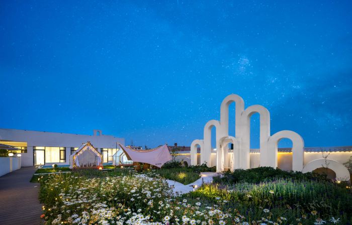 Zhaolan Light Luxury Vacation Homestay (Tekes Bagua City Store)