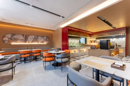 Borrman Hotel (Jinan Shandong University Honglou Square) Отели рядом с достопримечательностью «Baihua Park»