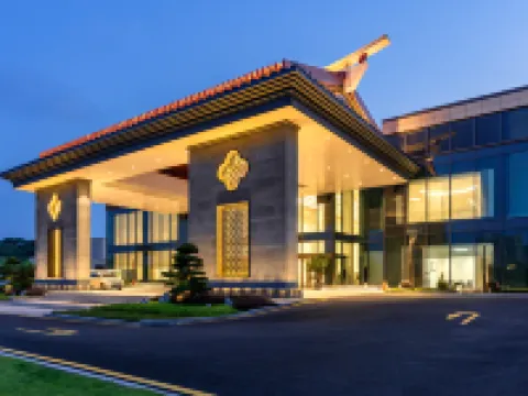 PIEN TZE HUANG HOT SPRING HOTEL Hotels near Nanshan Temple