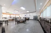 야위에 보팅 가든 호텔 (망시 광장 & 공항 지점) 망시 호텔