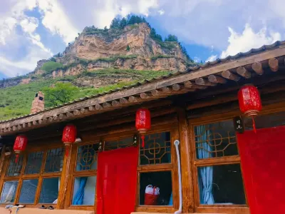 Xuankong Shanshui Residence (Luyashan Scenic Area)