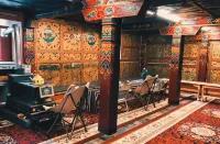 Litang Xuntang Courtyard