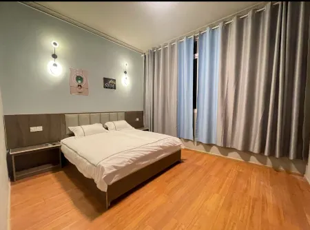 Zangjia Fengqingyuan Chinese Inn (Kangding Erdao Bridge Village)