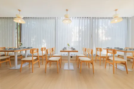 Sixth Street Inn - Riverside Retreat (Yining Branch)