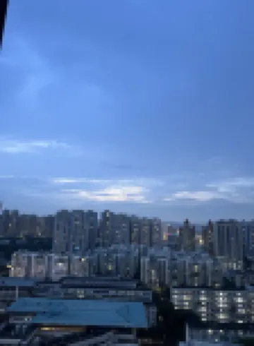 Qiyue Luxury 8K Projection Homestay (Guangxi University 33rd Middle School Subway Station)