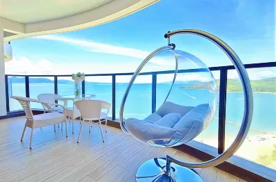 Guanhai Shiguang Scenic Hotel (Hailing Island Beiluowan Scenic Area)