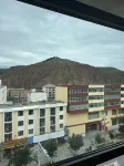 Qilian Huayue Hotel - Mountain view