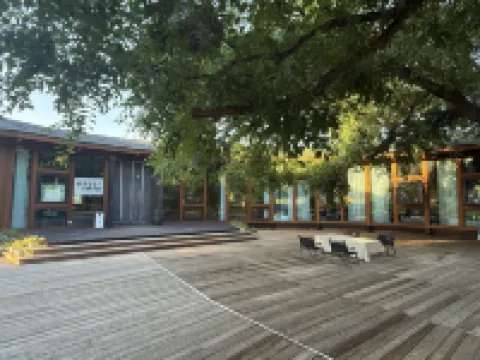 Gongyecang Tourist Resort Hotel