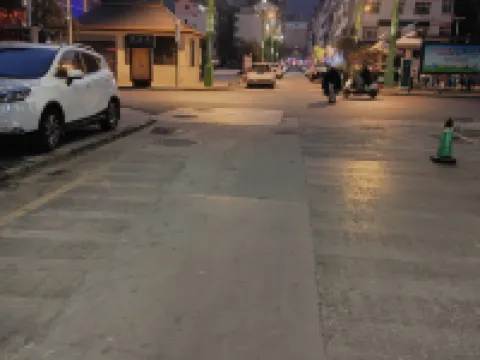 Qiqi Hotel (Longnan High-Speed Railway Station First People's Hospital) Hotels in Longnan