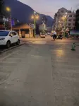 Qiqi Hotel (Longnan High-Speed Railway Station First People's Hospital)