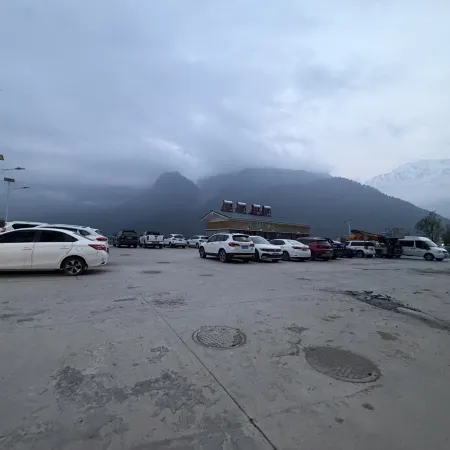 Gyirong Sen Yangju Hotel