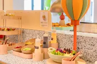 Orange Hotel - breakfast