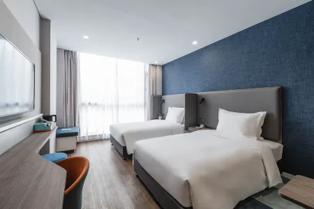 Holiday Inn Express Shanghai Pudong Chuansha Отели рядом с достопримечательностью «Bi Yunjingyuan»