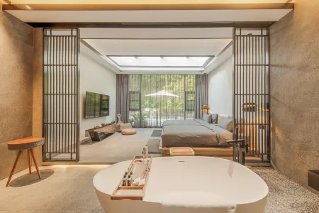 Deshe Life Guesthouse