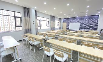 Ibis Hotel (Shangqiu ganghui Wanda store)