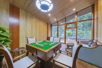 Howard Johnson Lake Serenity Hot Springs Hotel Neijiang Hotels in Weiyuan