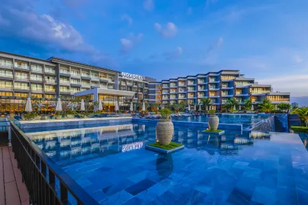 Novotel Phu Quoc Resort Отели рядом с достопримечательностью «Chinh Toa Dalat»