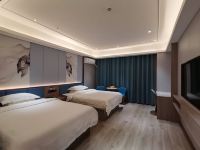 星程酒店(喀什迎宾大道店) - 零压高级双床房