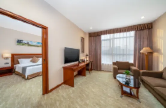 東莞鳳凰山酒店（高爾夫球場店） 鄰近雁湖公園的酒店