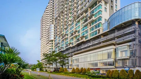 Ventura Room at TreePark City by Ruang Nyaman Отели рядом с достопримечательностью «River Park Cisadane»