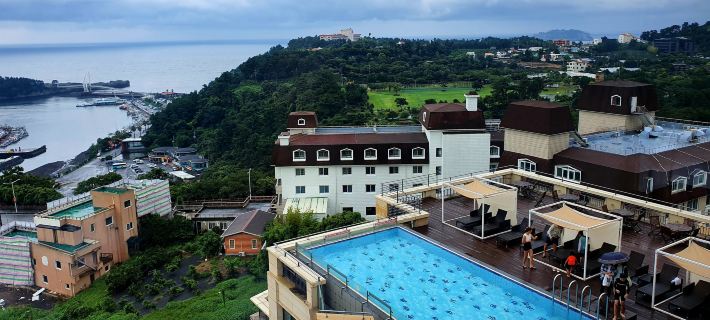 Jeju Hotel the M 西帰浦市のホテル