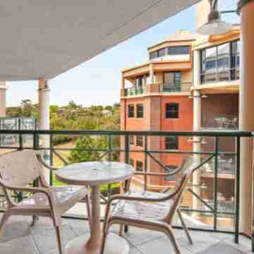 Amora Herencia Riverwalk Melbourne Hotel Exterior