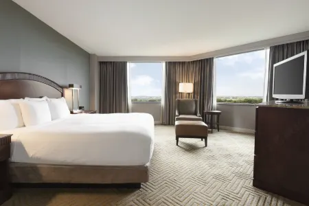 Hilton East Brunswick Hotel & Executive Meeting Center