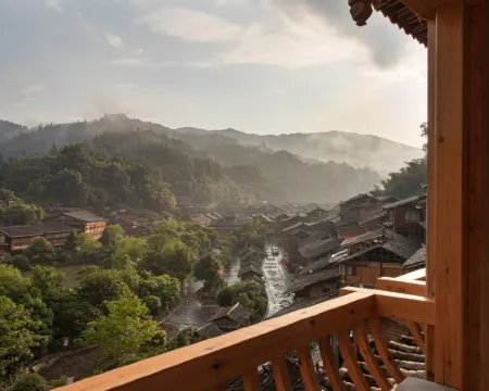 THE GUGE FAIRYLAND RESORT Hotels in Liping