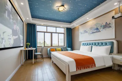 M·時間公寓酒店（外國語店） 鄰近灣田怡蓉園藝·怡蓉水族可麗愛專賣店的酒店