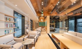 Shanghai Pudong Caolu Subway Atour Hotel