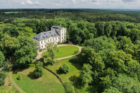 Chateau Mcely