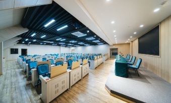 Yichun Tianhua Yujing Business Hotel
