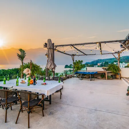 Serene Brit Boutique Hotel Fuxian Lake