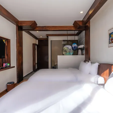 Daocheng Yading Sangjie Linka Luxury Homestay