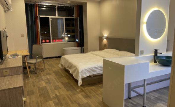 Metropolitan Select Hotel