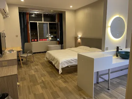 Metropolitan Select Hotel Отели в г. Линьси