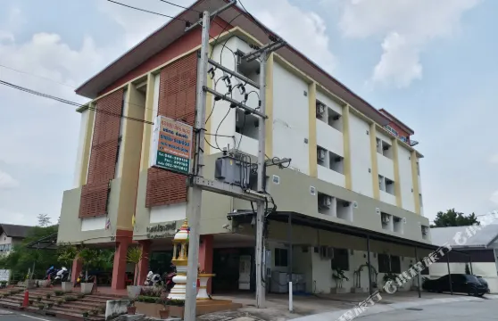 東巴實廣場酒店