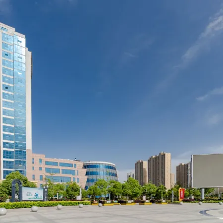 Gujing Junlai International Hotel (Chiyu Mansion Branch)