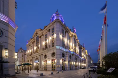 Peak Top E-sports Hotel (Puxing Highway) Отели в г. Pujiang Town