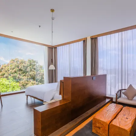 This International Research Space B&B (Kaiping Branch)