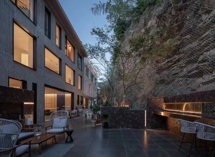 TingJian·Twenty Three Bay Rock Wall soup design residential (Yixing shop)