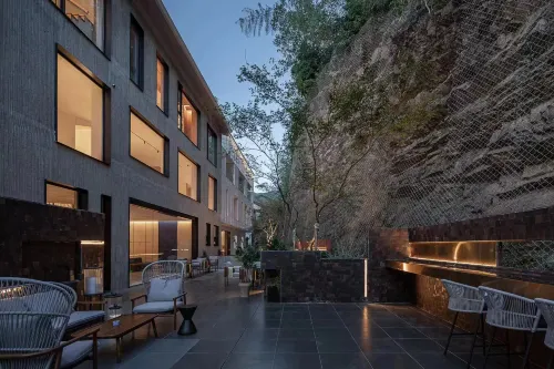 TingJian·Twenty Three Bay Rock Wall Soup Design Residential (Yixing shop)