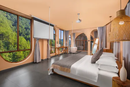 Xijiang Sanchun Liji Garden Meisu Отели рядом с достопримечательностью «No.4 Fengyu Bridge»