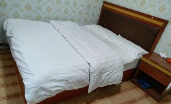 Zhenxiong Yixin Hotel