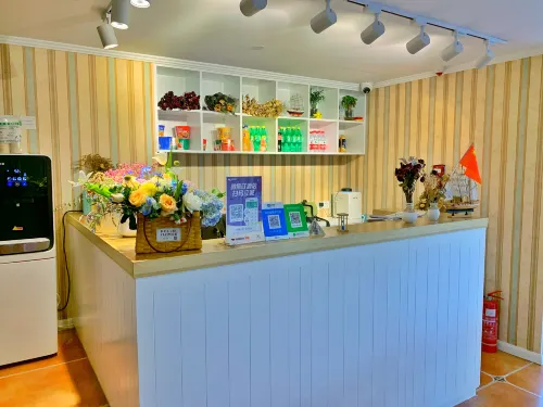Hangzhou White Lovers Youth Hostel (Tonghui Middle Road Subway Station)